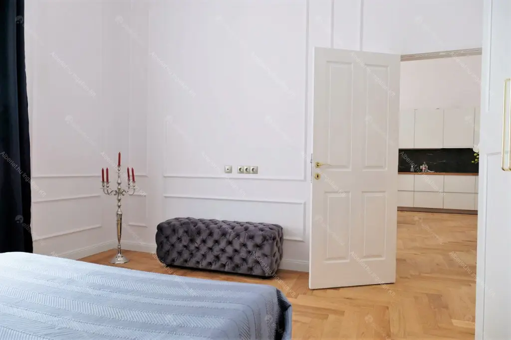 Kiadó albérlet 795000 Ft/hó áron: Budapest, V. kerület  Október 6. utca. Mérete: 90 nm, 2 szobás | Alberlet.hu - 6653405