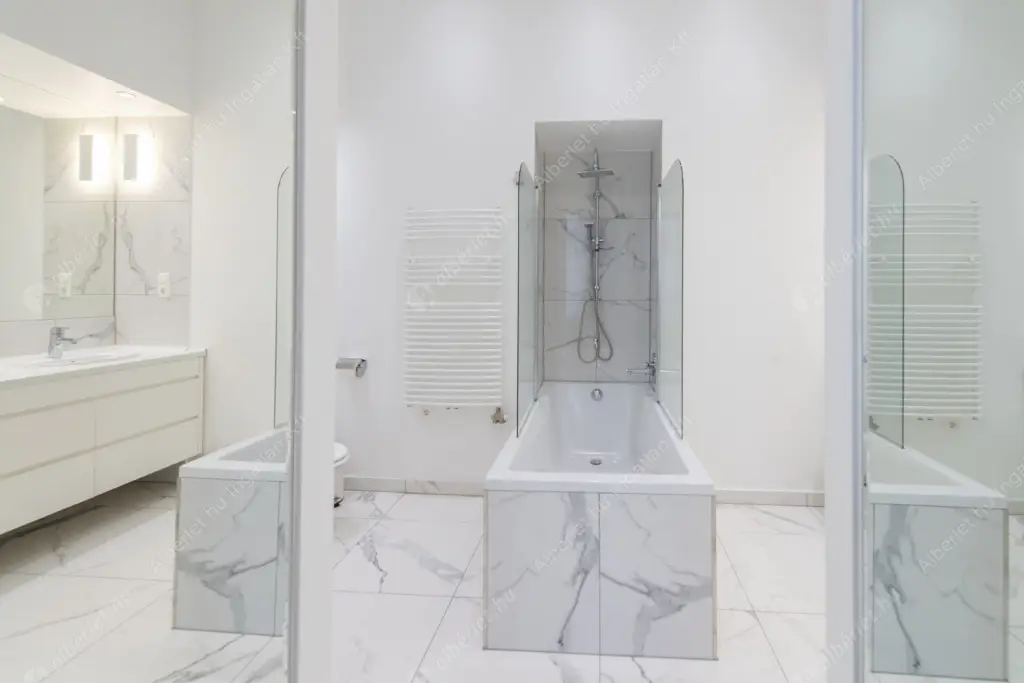 Kiadó albérlet 950000 Ft/hó áron: Budapest, V. kerület  Papnövelde utca. Mérete: 160 nm, 4 szobás | Alberlet.hu - 6603436