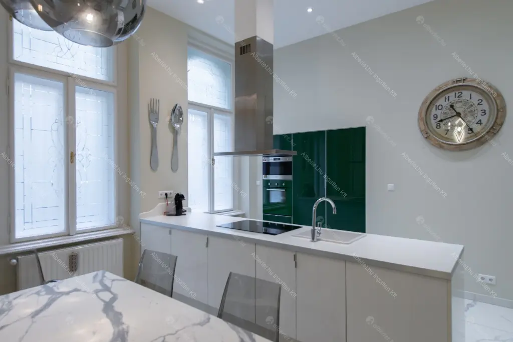 Kiadó albérlet 950000 Ft/hó áron: Budapest, V. kerület  Papnövelde utca. Mérete: 160 nm, 4 szobás | Alberlet.hu - 6655508