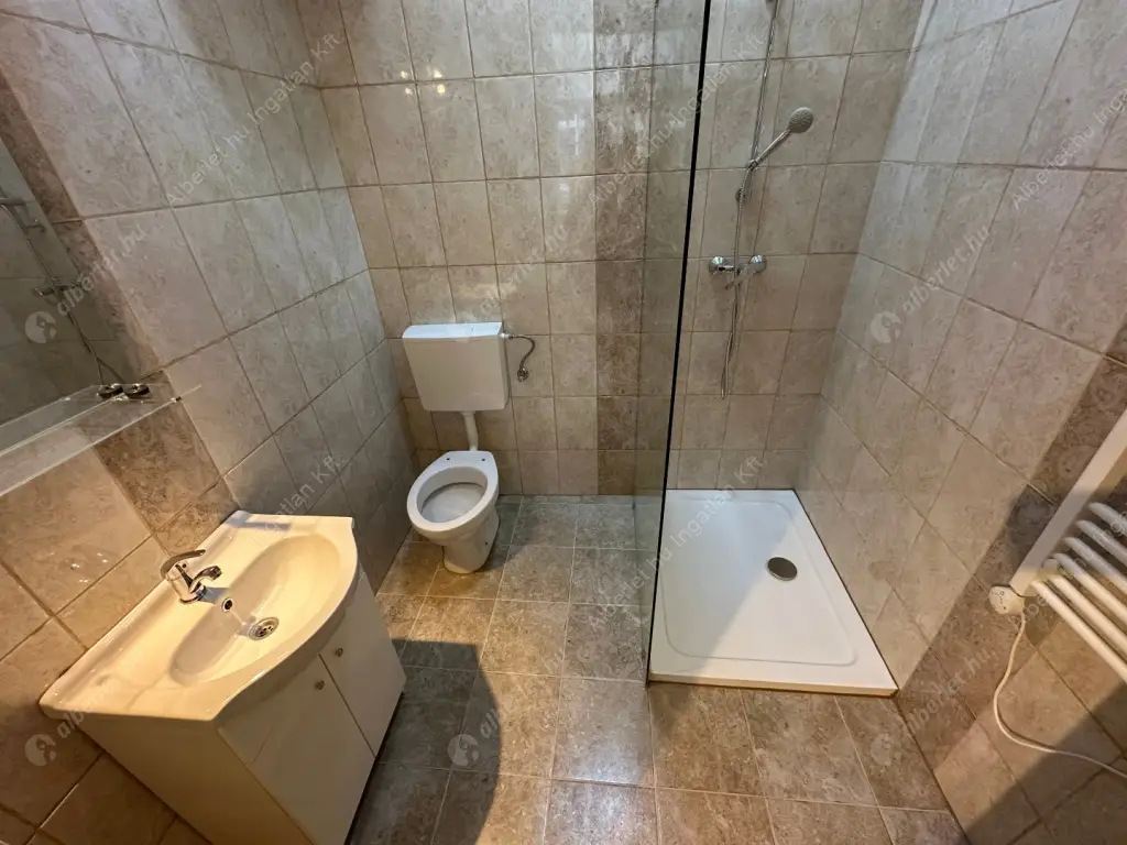 Kiadó albérlet 245000 Ft/hó áron: Budapest, V. kerület  Papnövelde utca. Mérete: 22 nm, 1 szobás | Alberlet.hu - 6601844