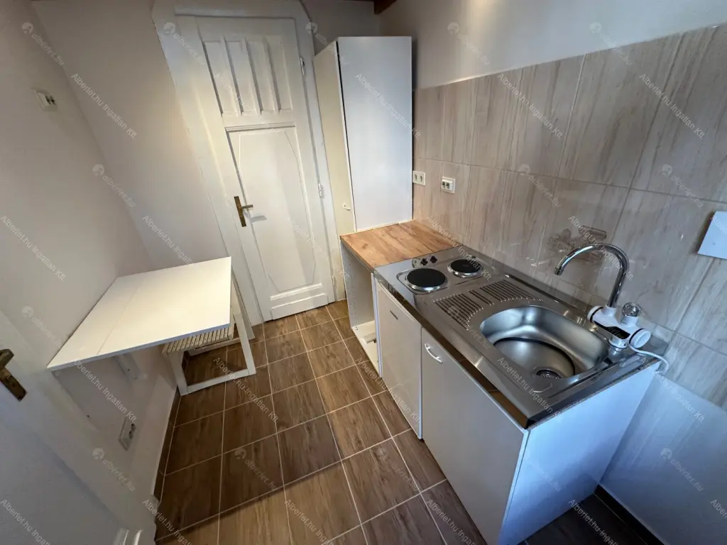 Kiadó albérlet 245000 Ft/hó áron: Budapest, V. kerület  Papnövelde utca. Mérete: 22 nm, 1 szobás | Alberlet.hu - 6640145