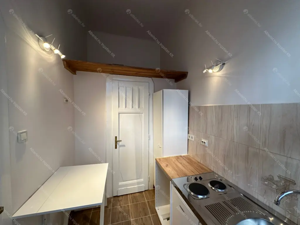 Kiadó albérlet 245000 Ft/hó áron: Budapest, V. kerület  Papnövelde utca. Mérete: 22 nm, 1 szobás | Alberlet.hu - 6640146