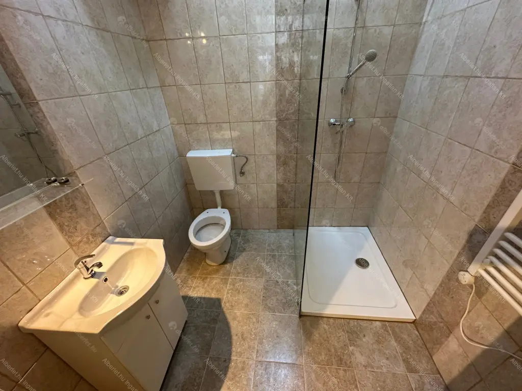 Kiadó albérlet 245000 Ft/hó áron: Budapest, V. kerület  Papnövelde utca. Mérete: 22 nm, 1 szobás | Alberlet.hu - 6640152