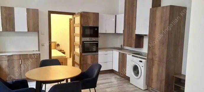 Kiadó albérlet 350000 Ft/hó áron: Budapest, V. kerület  Papnövelde utca. Mérete: 22 nm, 2 szobás | Alberlet.hu - 6558376