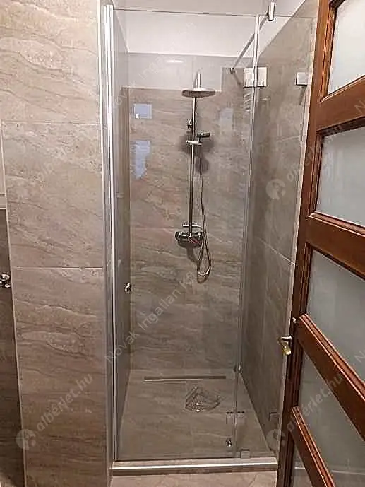 Kiadó albérlet 350000 Ft/hó áron: Budapest, V. kerület  Papnövelde utca. Mérete: 22 nm, 2 szobás | Alberlet.hu - 6558380