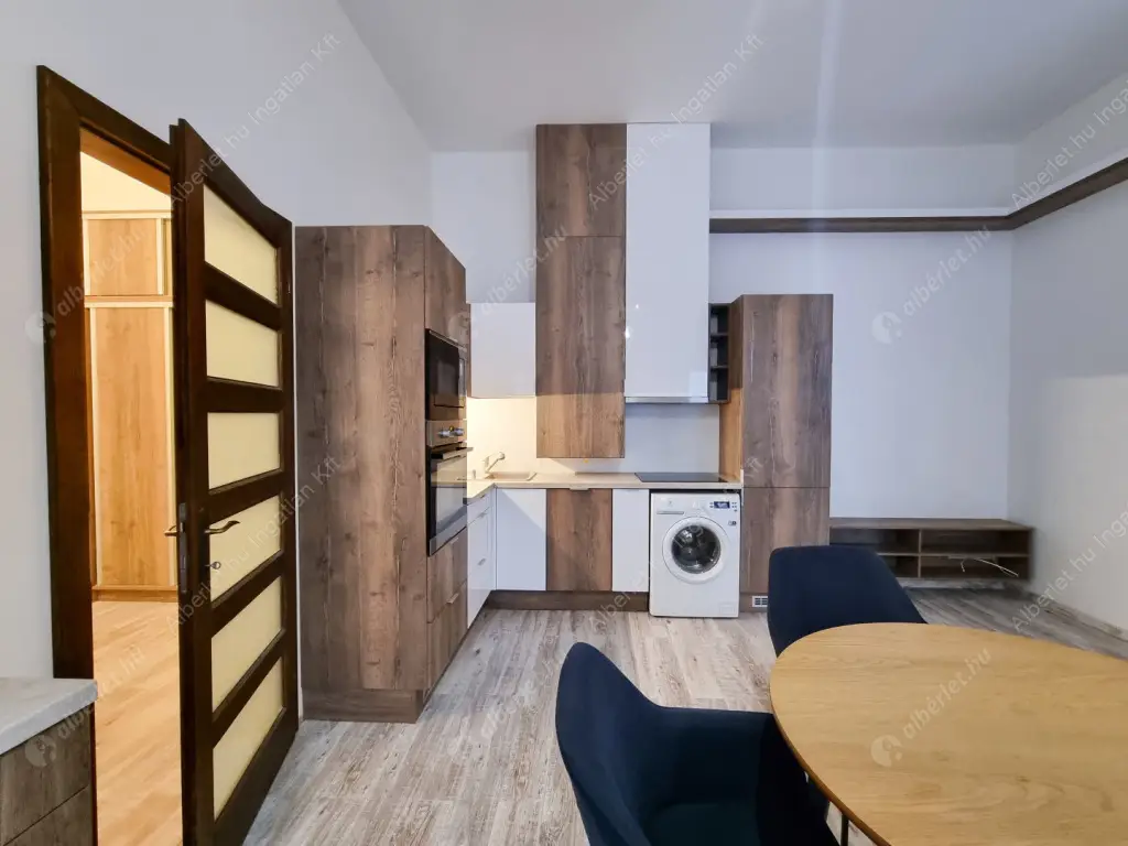 Kiadó albérlet 350000 Ft/hó áron: Budapest, V. kerület  Papnövelde utca. Mérete: 55 nm, 2 szobás | Alberlet.hu - 6556849