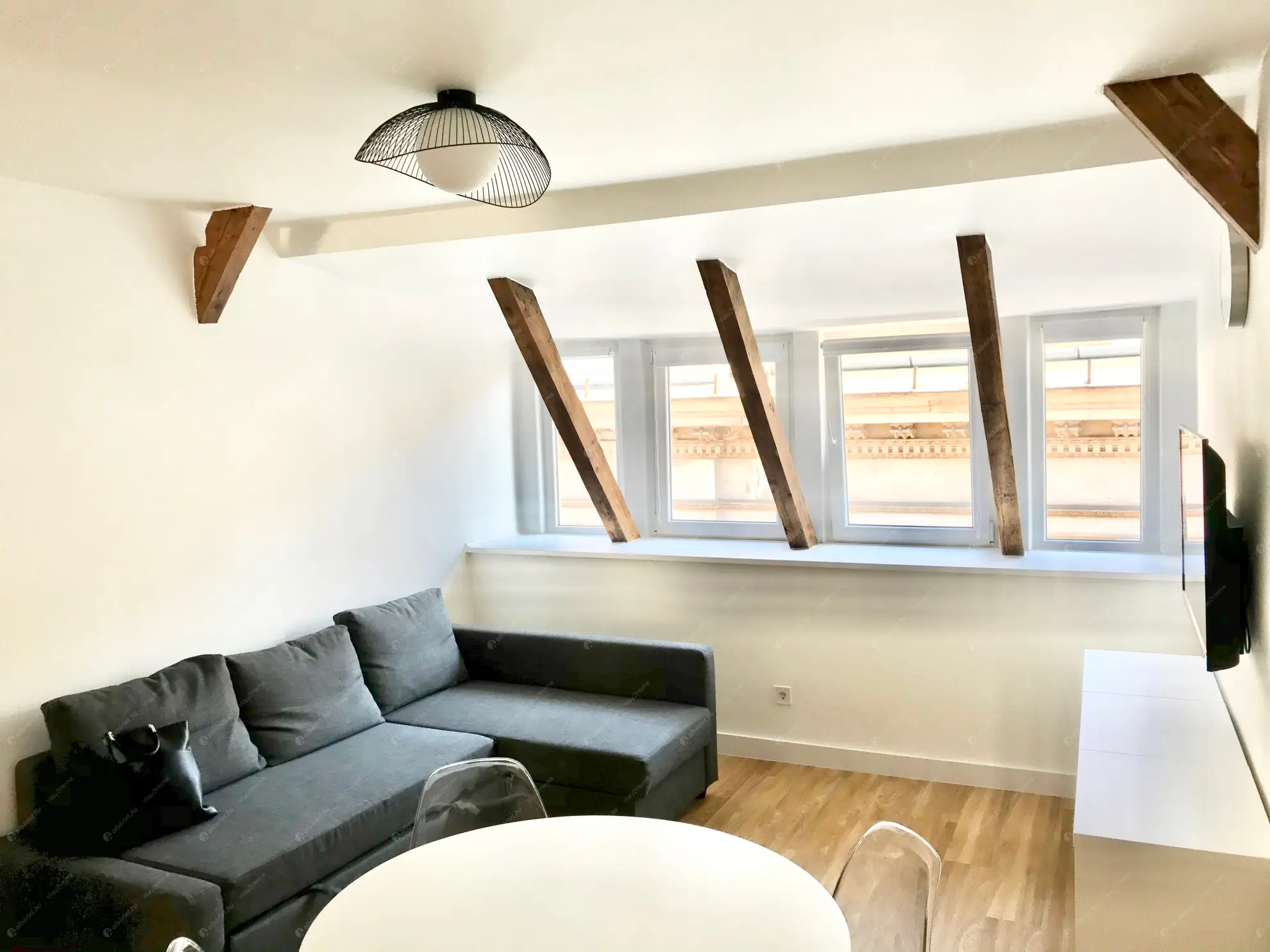 Kiadó albérlet 309000 Ft/hó áron: Budapest, V. kerület  Párizsi utca. Mérete: 43 nm, 1 szobás | Alberlet.hu - 6627741