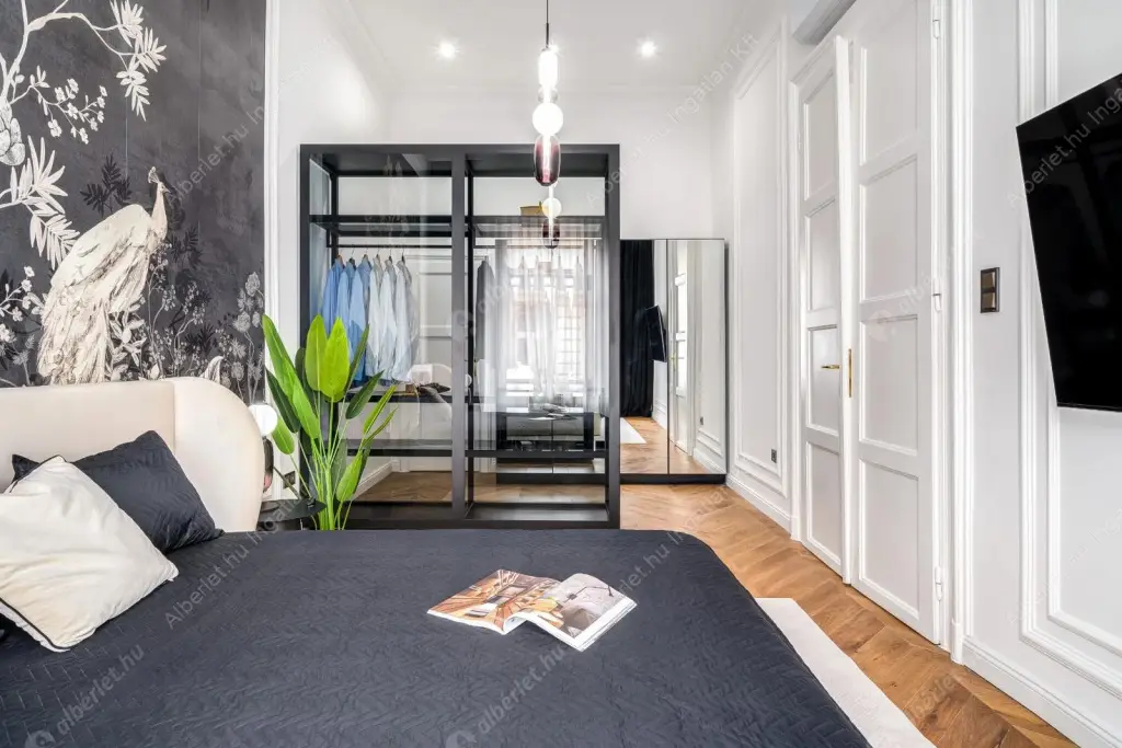 Kiadó albérlet 1000000 Ft/hó áron: Budapest, V. kerület  Párizsi utca. Mérete: 81 nm, 3 szobás | Alberlet.hu - 6633947