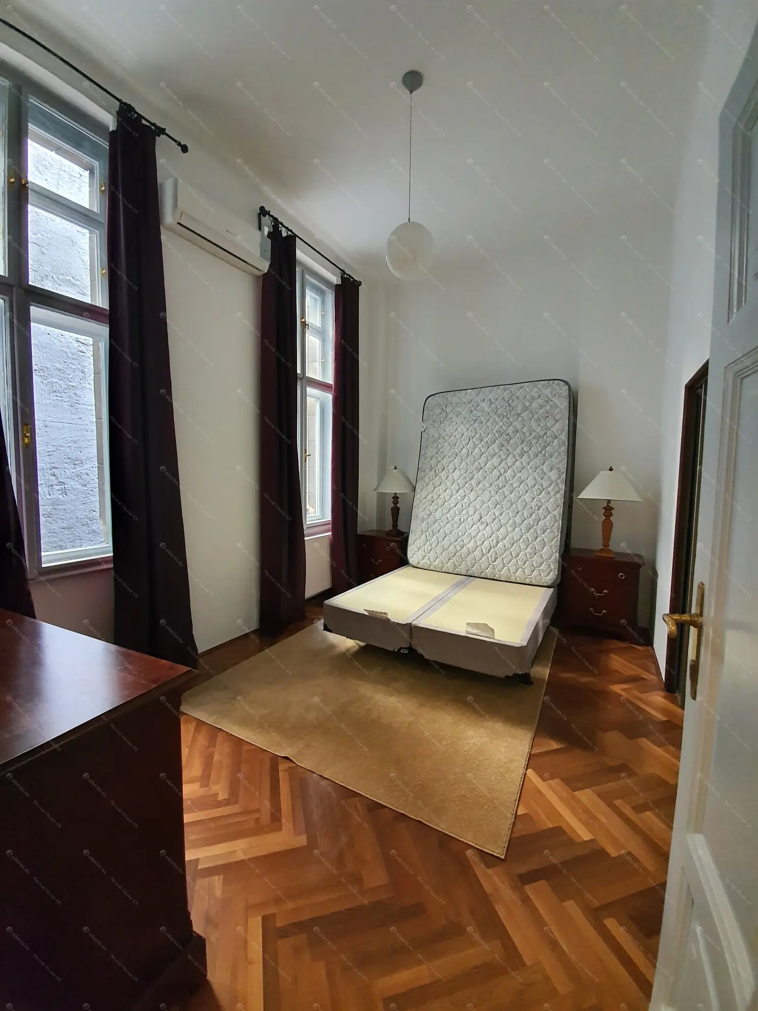 Kiadó albérlet 1544000 Ft/hó áron: Budapest, V. kerület  Perczel Mór utca. Mérete: 202 nm, 6 szobás | Alberlet.hu - 6626159