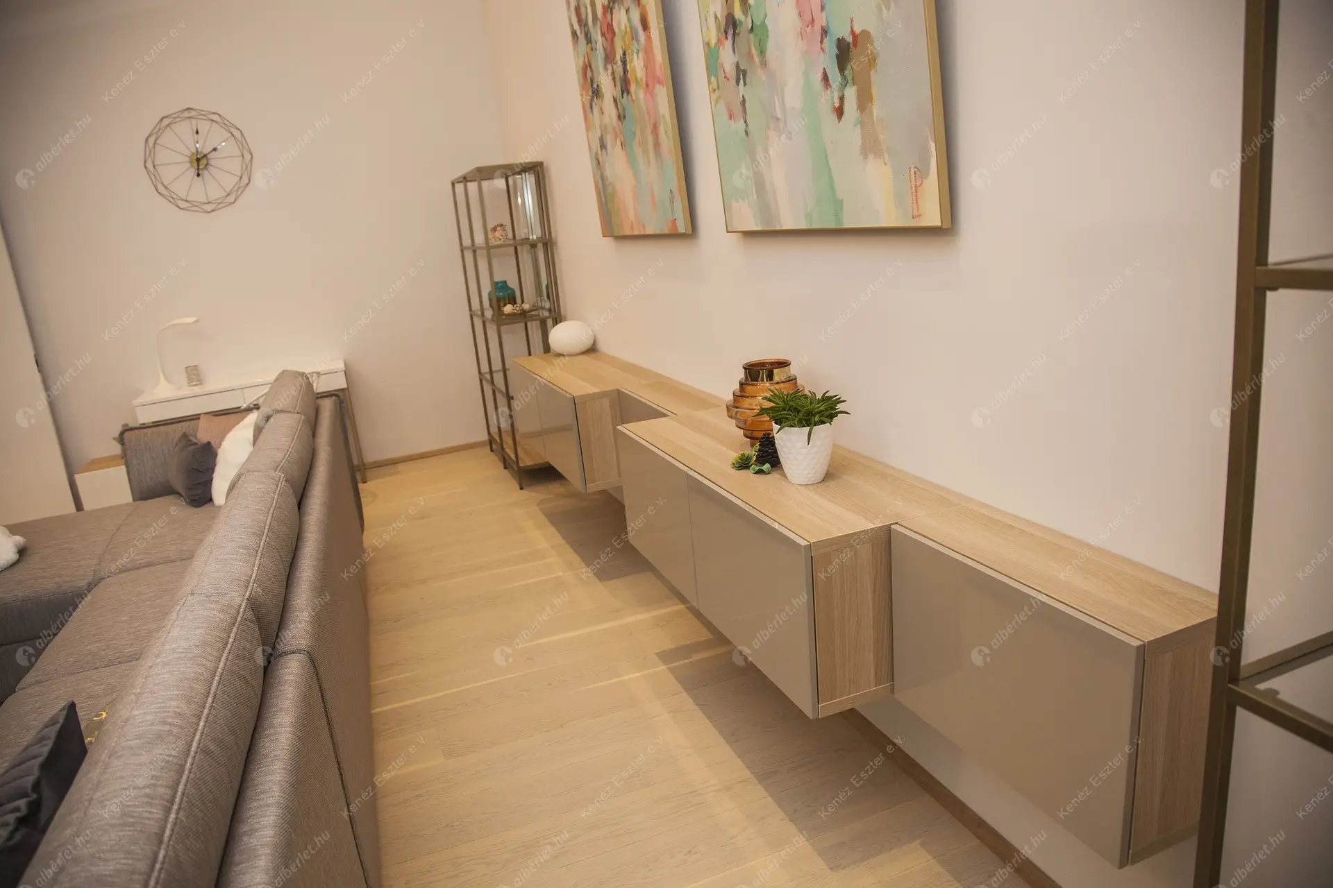 Kiadó albérlet 990000 Ft/hó áron: Budapest, V. kerület  Petőfi Sándor utca. Mérete: 127 nm, 3 szobás | Alberlet.hu - 6374926