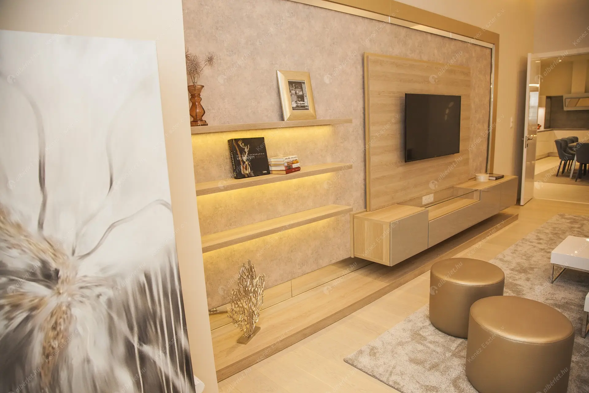 Kiadó albérlet 990000 Ft/hó áron: Budapest, V. kerület  Petőfi Sándor utca. Mérete: 127 nm, 3 szobás | Alberlet.hu - 6374929