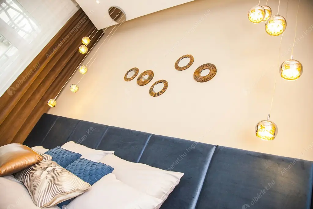 Kiadó albérlet 950000 Ft/hó áron: Budapest, V. kerület  Petőfi Sándor utca. Mérete: 127 nm, 3 szobás | Alberlet.hu - 6517652