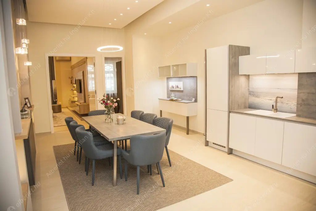 Kiadó albérlet 950000 Ft/hó áron: Budapest, V. kerület  Petőfi Sándor utca. Mérete: 127 nm, 3 szobás | Alberlet.hu - 6617632