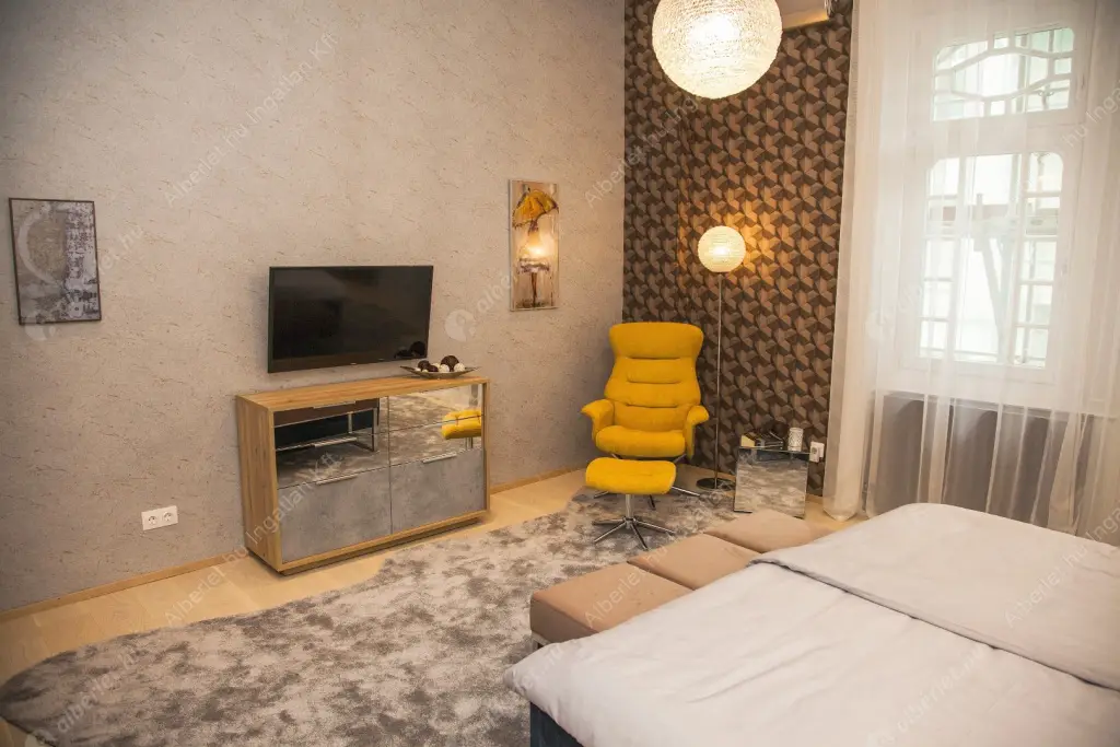 Kiadó albérlet 950000 Ft/hó áron: Budapest, V. kerület  Petőfi Sándor utca. Mérete: 127 nm, 3 szobás | Alberlet.hu - 6617637