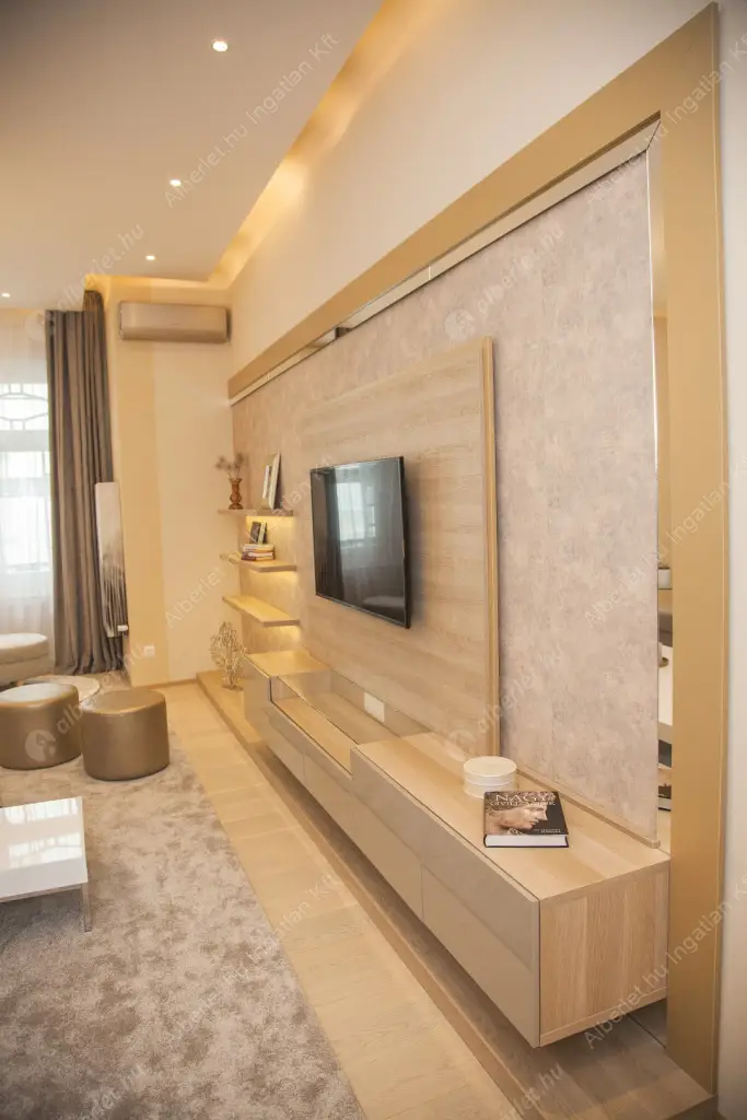 Kiadó albérlet 950000 Ft/hó áron: Budapest, V. kerület  Petőfi Sándor utca. Mérete: 127 nm, 3 szobás | Alberlet.hu - 6617651