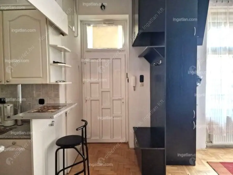 Kiadó albérlet 210000 Ft/hó áron: Budapest, V. kerület  Petőfi Sándor utca. Mérete: 32 nm, 1 szobás | Alberlet.hu - 6575431