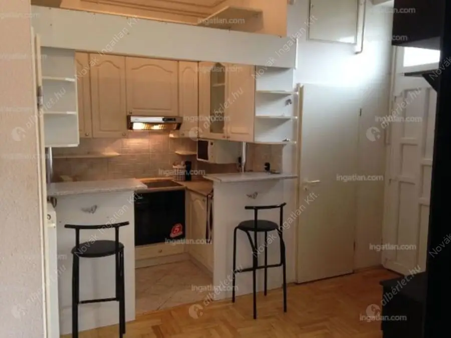 Kiadó albérlet 210000 Ft/hó áron: Budapest, V. kerület  Petőfi Sándor utca. Mérete: 32 nm, 1 szobás | Alberlet.hu - 6575433