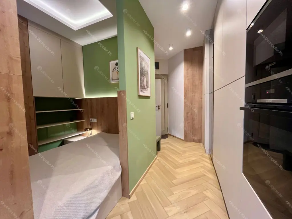 Kiadó albérlet 295000 Ft/hó áron: Budapest, V. kerület  Petőfi Sándor utca. Mérete: 32 nm, 1 szobás | Alberlet.hu - 6652056