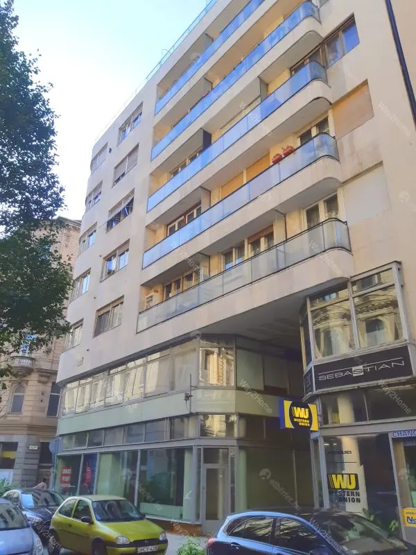 Kiadó albérlet 295000 Ft/hó áron: Budapest, V. kerület  Petőfi Sándor utca. Mérete: 32 nm, 1 szobás | Alberlet.hu - 6667530