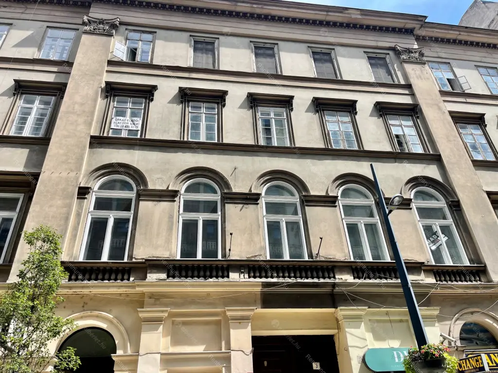Kiadó albérlet 275000 Ft/hó áron: Budapest, V. kerület  Petőfi Sándor utca. Mérete: 42 nm, 2 szobás | Alberlet.hu - 6294438