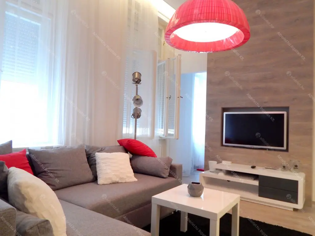 Kiadó albérlet 361000 Ft/hó áron: Budapest, V. kerület  Petőfi Sándor utca. Mérete: 45 nm, 2 szobás | Alberlet.hu - 6682614