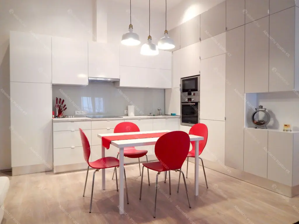 Kiadó albérlet 361000 Ft/hó áron: Budapest, V. kerület  Petőfi Sándor utca. Mérete: 45 nm, 2 szobás | Alberlet.hu - 6682615