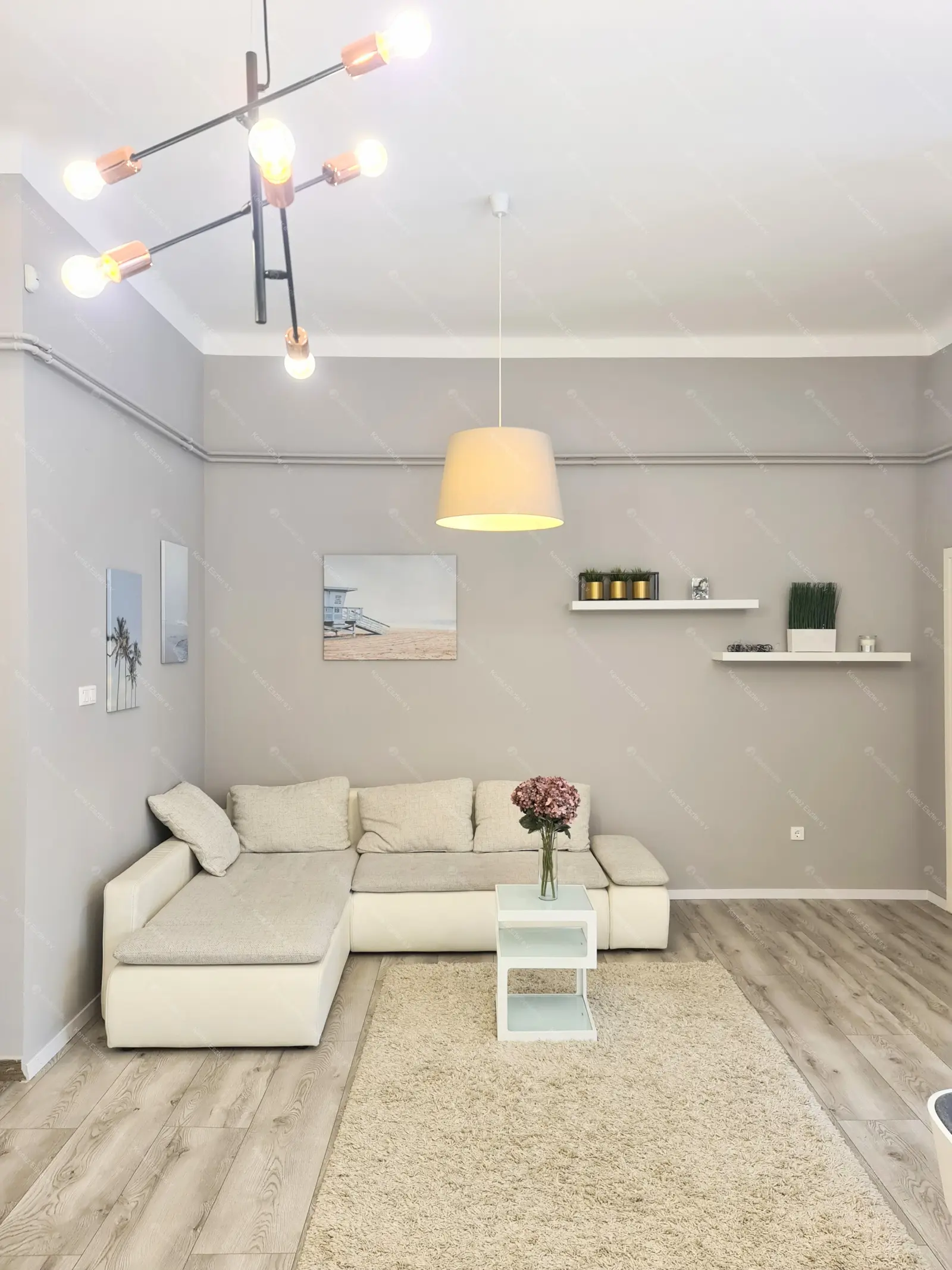 Kiadó albérlet 320000 Ft/hó áron: Budapest, V. kerület  Petőfi Sándor utca. Mérete: 60 nm, 2 szobás | Alberlet.hu - 6707328