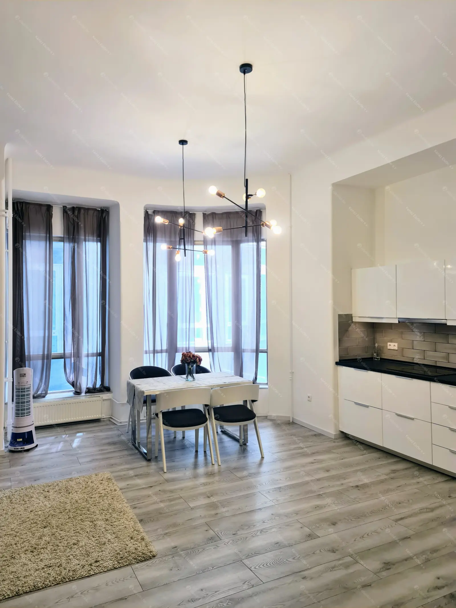 Kiadó albérlet 320000 Ft/hó áron: Budapest, V. kerület  Petőfi Sándor utca. Mérete: 60 nm, 2 szobás | Alberlet.hu - 6707334