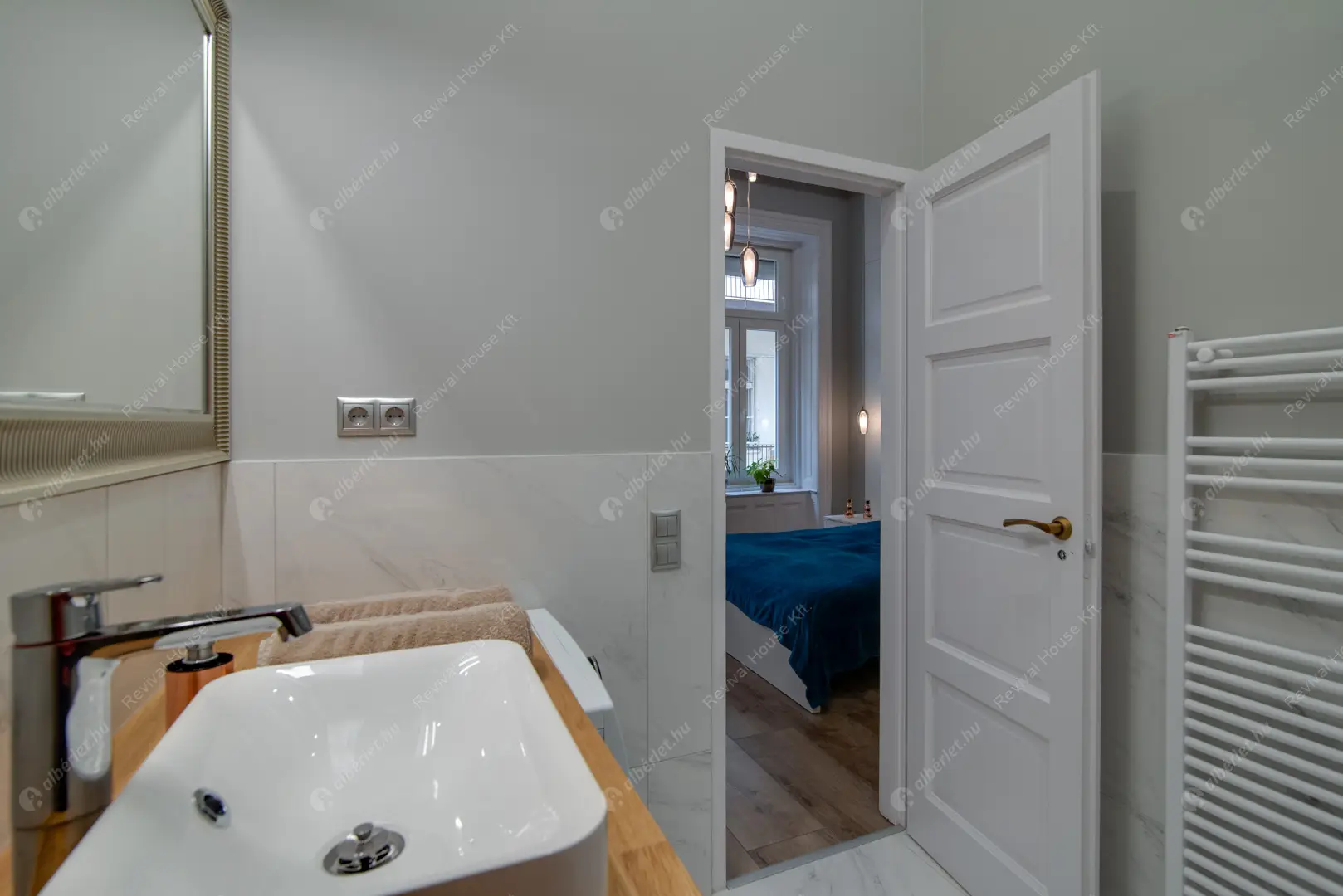 Kiadó albérlet 614000 Ft/hó áron: Budapest, V. kerület  Petőfi Sándor utca. Mérete: 65 nm, 3 szobás | Alberlet.hu - 6586150