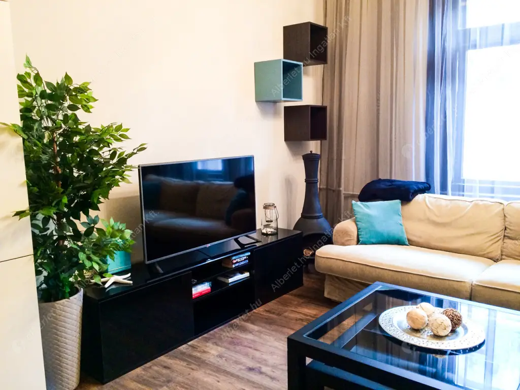 Kiadó albérlet 543000 Ft/hó áron: Budapest, V. kerület  Petőfi Sándor utca. Mérete: 81 nm, 2 szobás | Alberlet.hu - 6558058