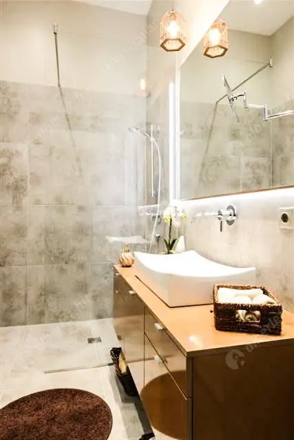 Kiadó albérlet 550000 Ft/hó áron: Budapest, V. kerület  Petőfi Sándor utca. Mérete: 81 nm, 2 szobás | Alberlet.hu - 6582197