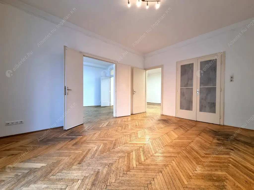 Kiadó albérlet 590000 Ft/hó áron: Budapest, V. kerület  Petőfi tér. Mérete: 113 nm, 3 szobás | Alberlet.hu - 6581897