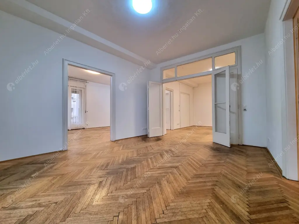 Kiadó albérlet 590000 Ft/hó áron: Budapest, V. kerület  Petőfi tér. Mérete: 113 nm, 3 szobás | Alberlet.hu - 6581904