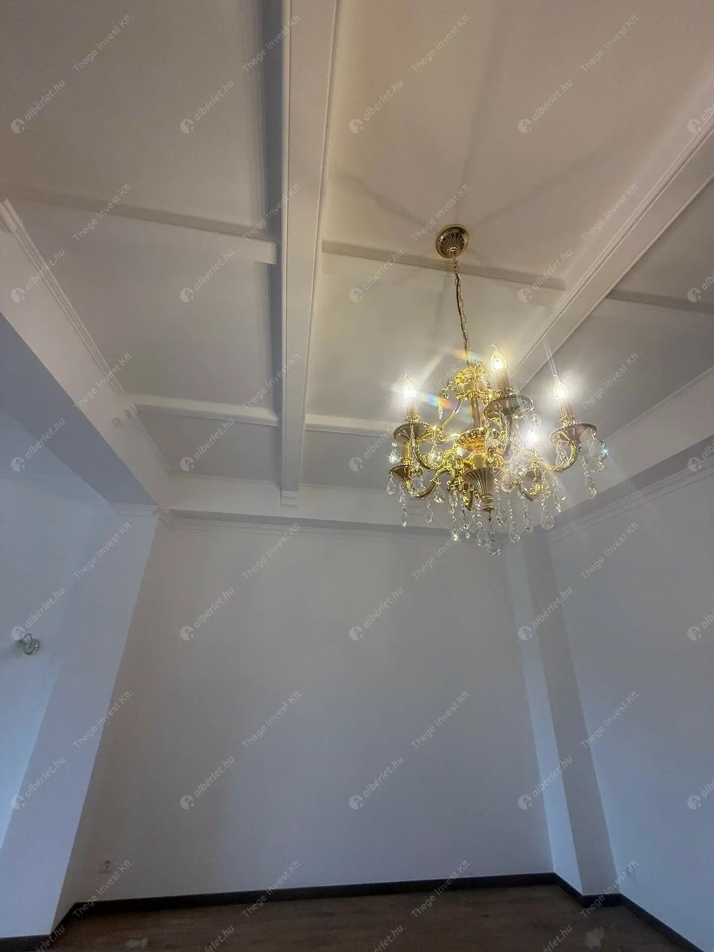 Kiadó albérlet 1600000 Ft/hó áron: Budapest, V. kerület  Petőfi tér. Mérete: 153 nm, 4 szobás | Alberlet.hu - 6498319