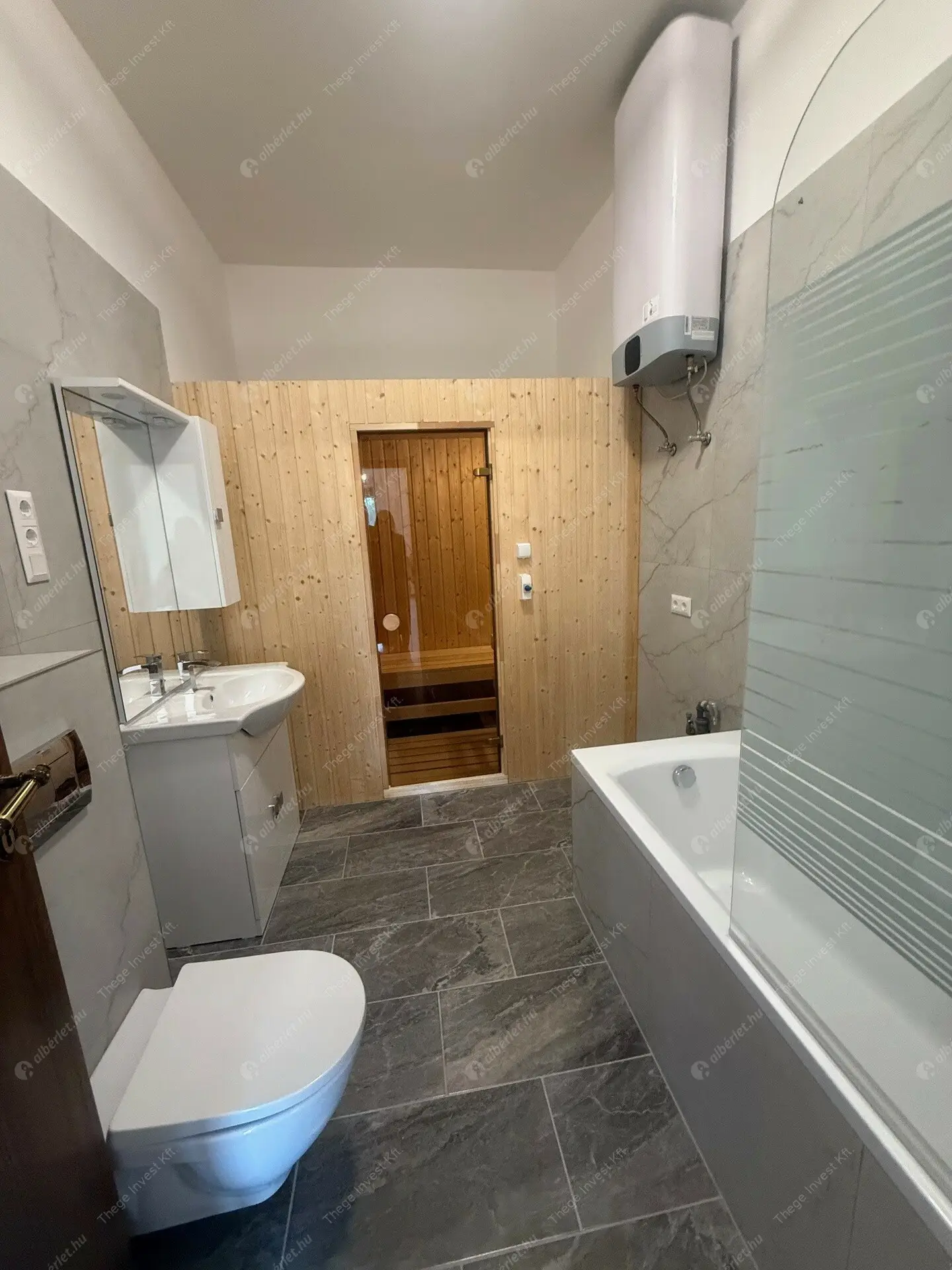 Kiadó albérlet 1600000 Ft/hó áron: Budapest, V. kerület  Petőfi tér. Mérete: 153 nm, 4 szobás | Alberlet.hu - 6498322