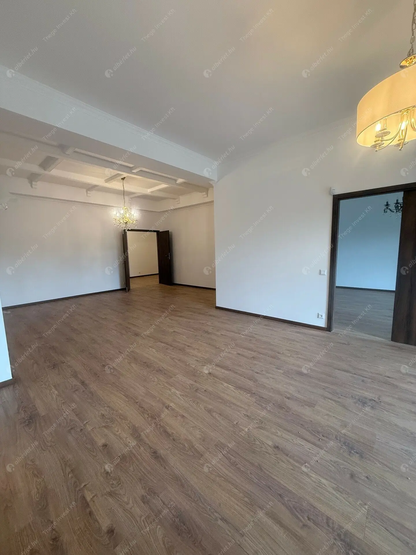 Kiadó albérlet 1600000 Ft/hó áron: Budapest, V. kerület  Petőfi tér. Mérete: 153 nm, 4 szobás | Alberlet.hu - 6498325