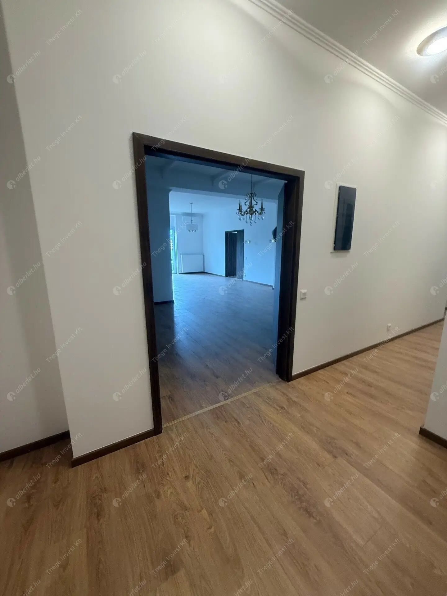 Kiadó albérlet 1600000 Ft/hó áron: Budapest, V. kerület  Petőfi tér. Mérete: 153 nm, 4 szobás | Alberlet.hu - 6498331