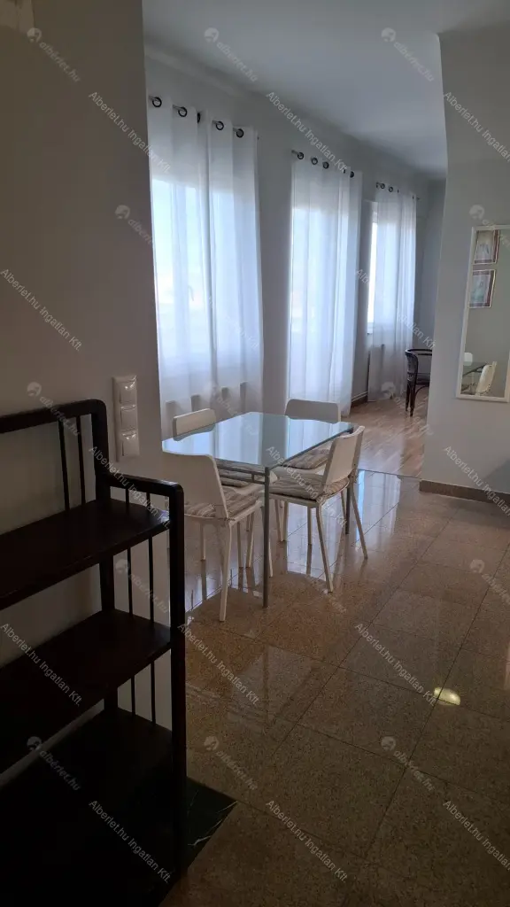 Kiadó albérlet 350000 Ft/hó áron: Budapest, V. kerület  Petőfi tér. Mérete: 52 nm, 2 szobás | Alberlet.hu - 6698618