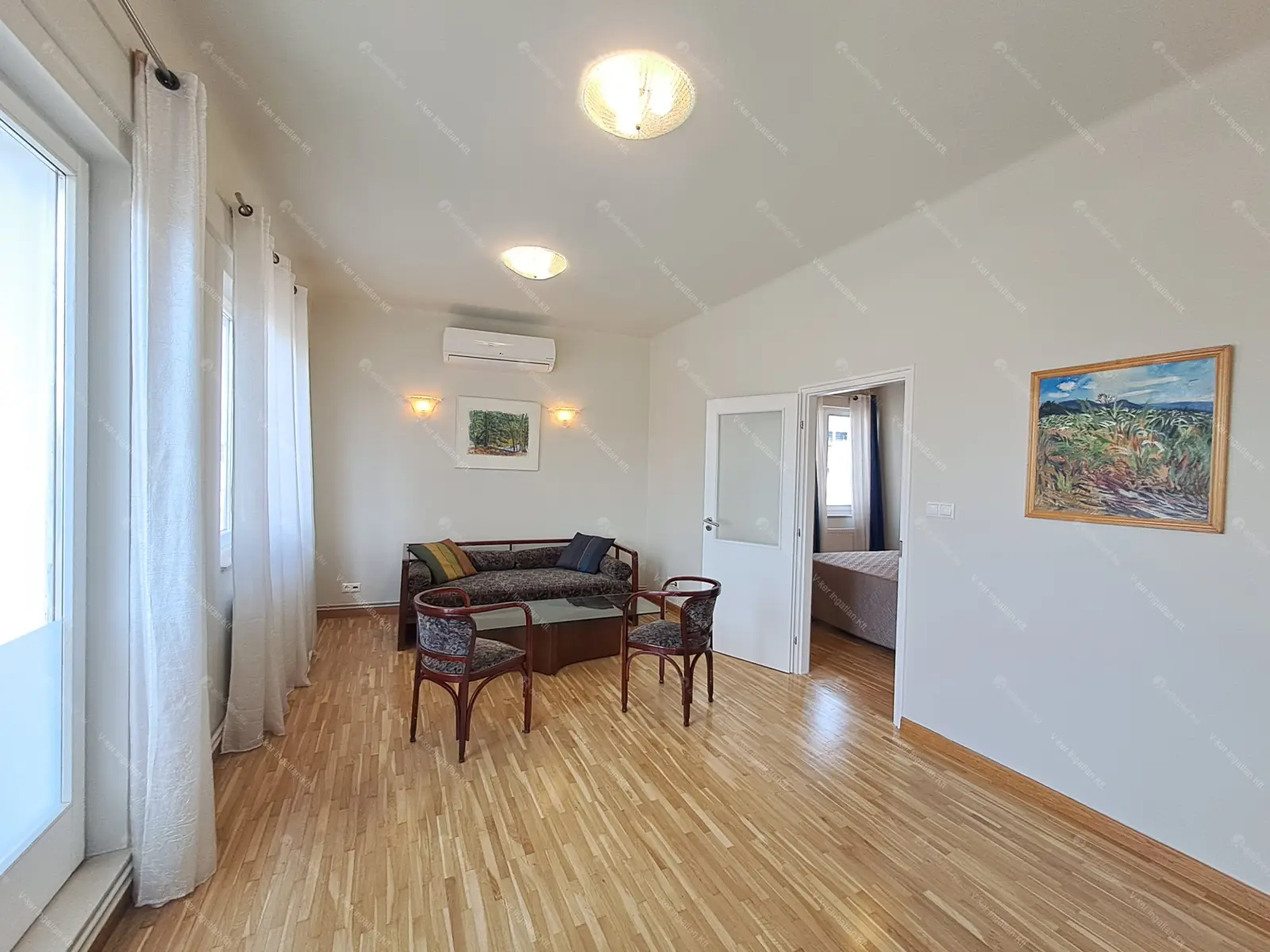 Kiadó albérlet 350000 Ft/hó áron: Budapest, V. kerület  Petőfi tér. Mérete: 52 nm, 2 szobás | Alberlet.hu - 6705125