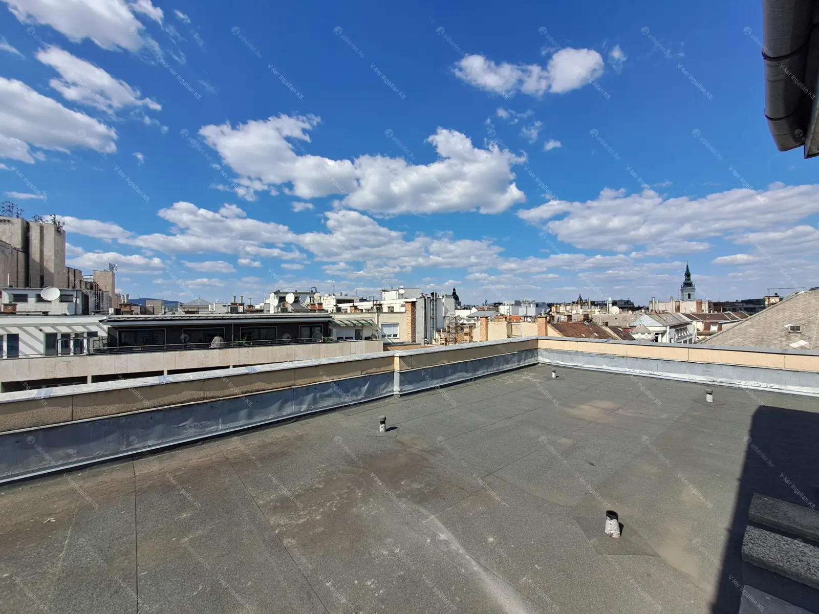 Kiadó albérlet 350000 Ft/hó áron: Budapest, V. kerület  Petőfi tér. Mérete: 52 nm, 2 szobás | Alberlet.hu - 6705127