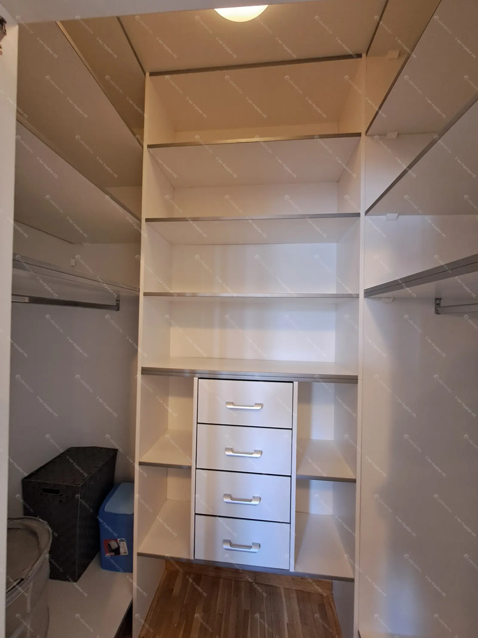 Kiadó albérlet 350000 Ft/hó áron: Budapest, V. kerület  Petőfi tér. Mérete: 52 nm, 2 szobás | Alberlet.hu - 6705134