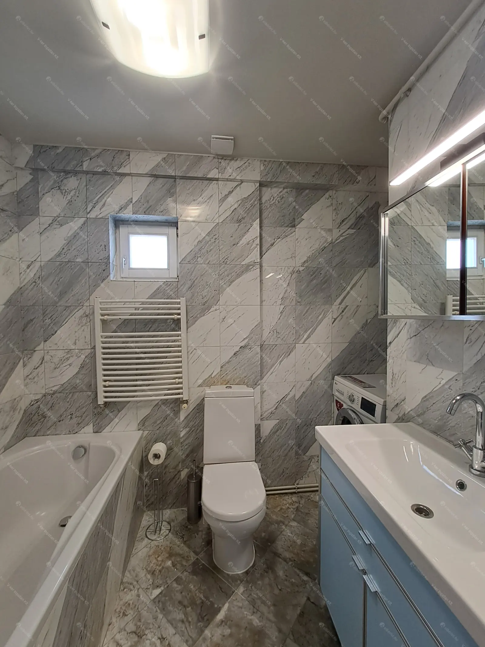 Kiadó albérlet 350000 Ft/hó áron: Budapest, V. kerület  Petőfi tér. Mérete: 52 nm, 2 szobás | Alberlet.hu - 6705148