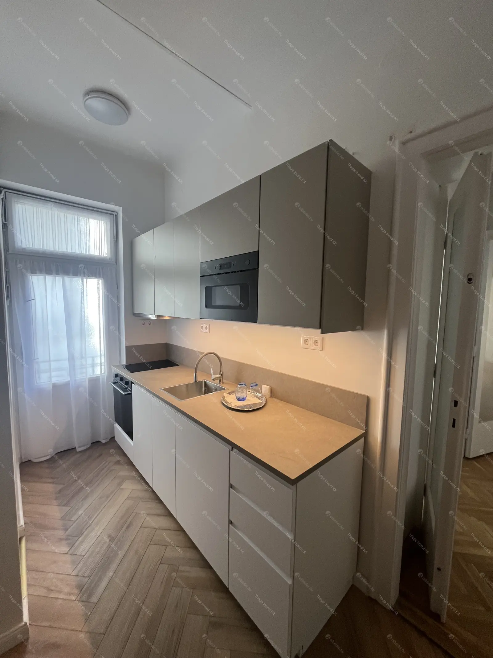 Kiadó albérlet 450000 Ft/hó áron: Budapest, V. kerület  Petőfi tér. Mérete: 78 nm, 3 szobás | Alberlet.hu - 6688324