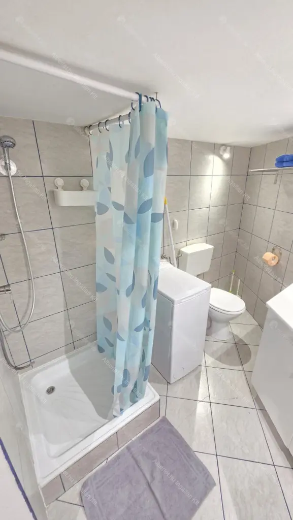 Kiadó albérlet 230000 Ft/hó áron: Budapest, V. kerület  Pilvax köz. Mérete: 45 nm, 2 szobás | Alberlet.hu - 6703784