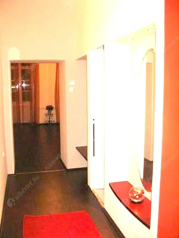 Kiadó albérlet 220000 Ft/hó áron: Budapest, V. kerület  Reáltanoda utca. Mérete: 40 nm, 1 szobás | Alberlet.hu - 6626575