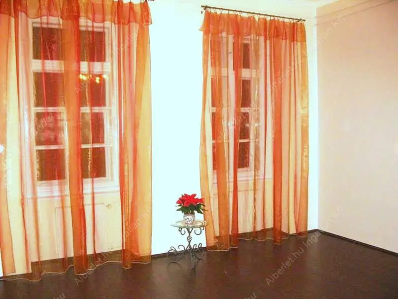 Kiadó albérlet 220000 Ft/hó áron: Budapest, V. kerület  Reáltanoda utca. Mérete: 40 nm, 1 szobás | Alberlet.hu - 6626576