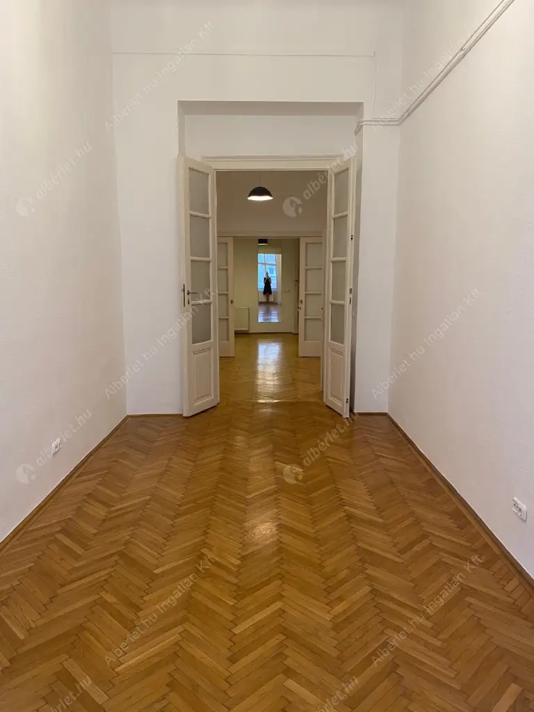 Kiadó albérlet 300000 Ft/hó áron: Budapest, V. kerület  Reáltanoda utca. Mérete: 63 nm, 2 szobás | Alberlet.hu - 6622282