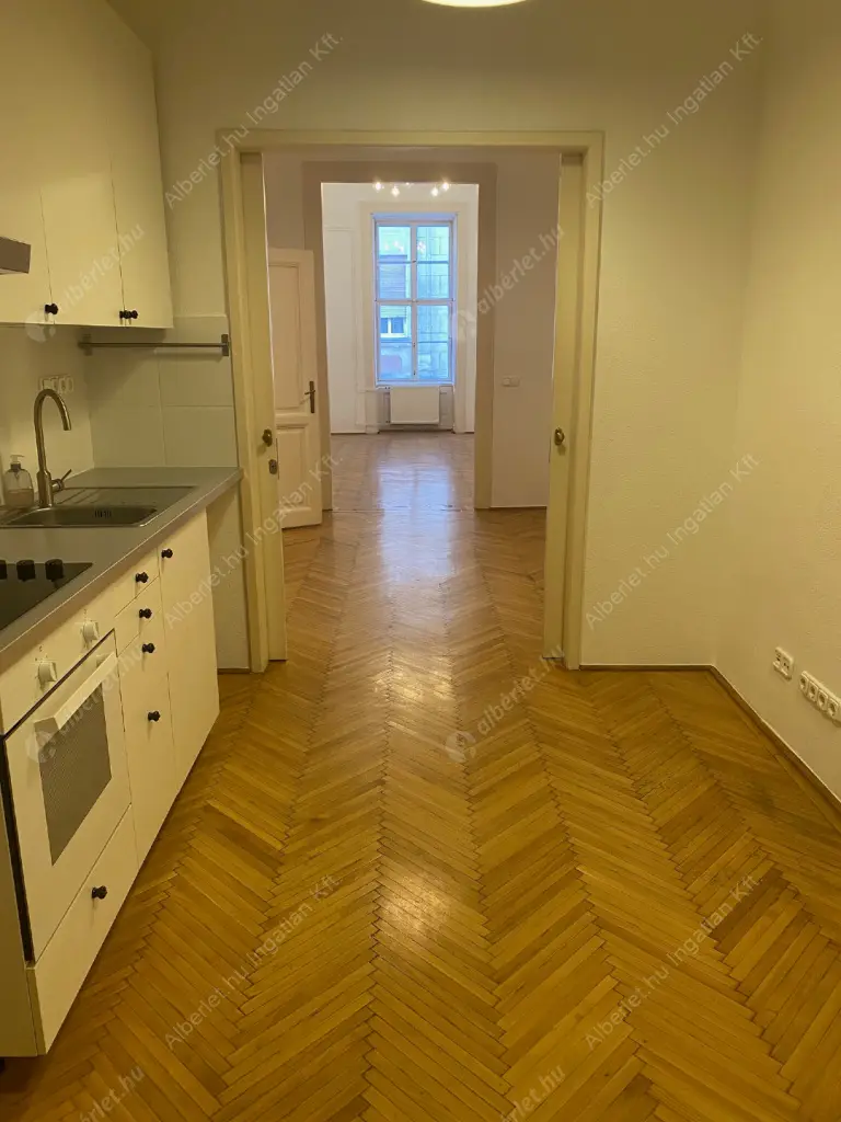 Kiadó albérlet 300000 Ft/hó áron: Budapest, V. kerület  Reáltanoda utca. Mérete: 63 nm, 2 szobás | Alberlet.hu - 6622285