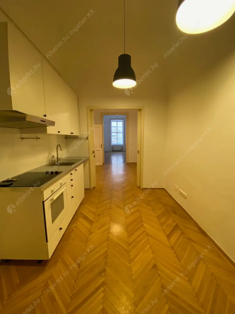 Kiadó albérlet 300000 Ft/hó áron: Budapest, V. kerület  Reáltanoda utca. Mérete: 63 nm, 2 szobás | Alberlet.hu - 6622289