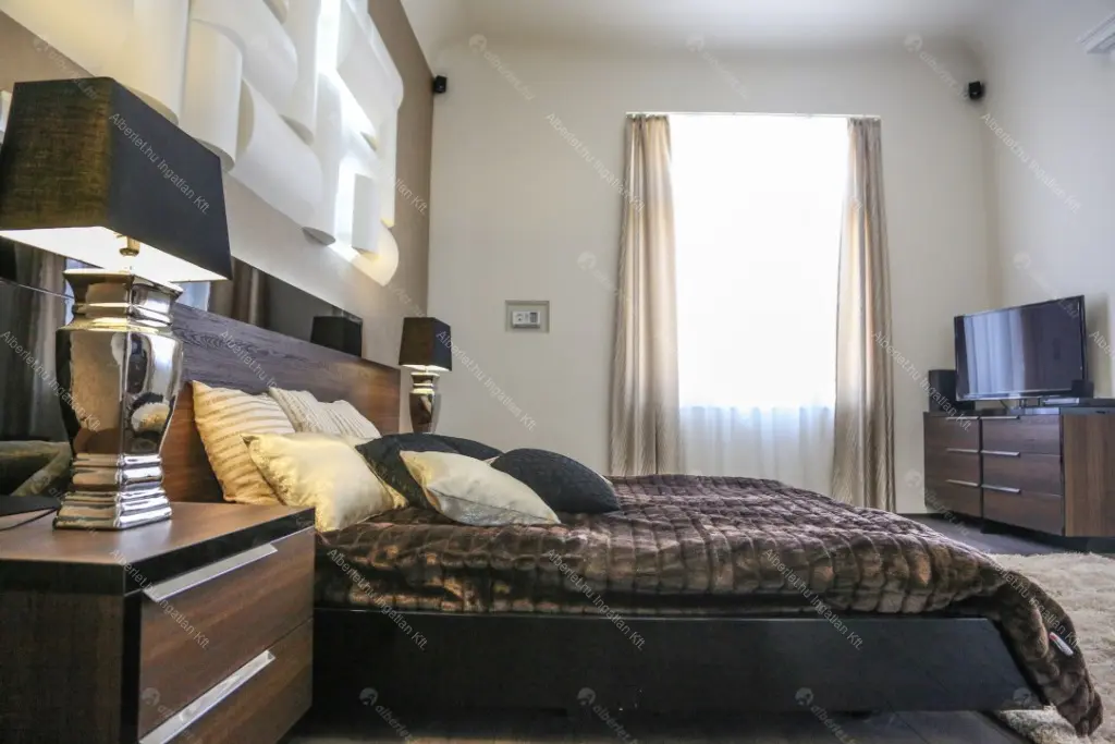 Kiadó albérlet 970000 Ft/hó áron: Budapest, V. kerület  Régi posta utca. Mérete: 170 nm, 3 szobás | Alberlet.hu - 6686984